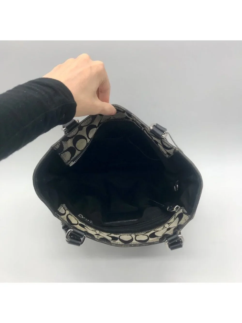 Coach Vintage Gray and Black Canvas Hamptons Shoulder Bag-F13077